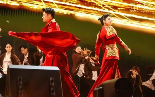 回演唱会燃爆跨年夜的万人音乐狂欢！九游会网站凤凰传奇“吉祥如意”巡