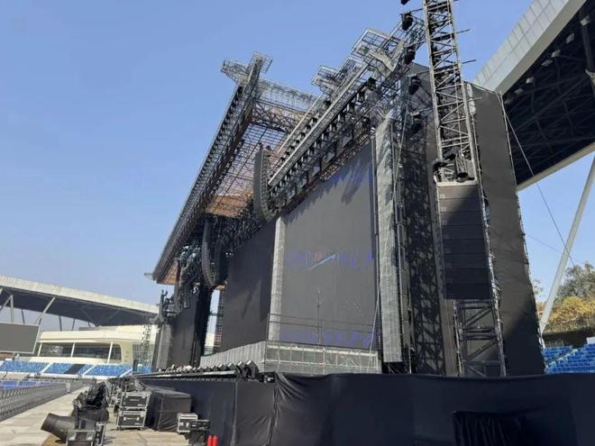 回演唱会燃爆跨年夜的万人音乐狂欢！九游会网站凤凰传奇“吉祥如意”巡(图6)